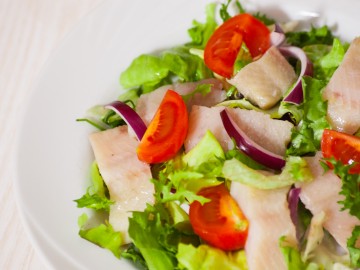 Herring-tomato salad 