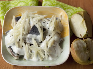 Herring in cream sauce