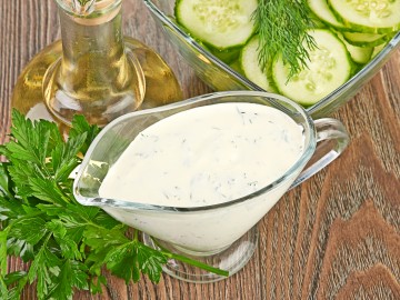 Yoghurt dressing